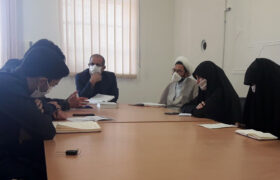 دیدار جمعی از فعالین دانشجویی پردیس‌های استان یزد با دکتر میرمحمدی